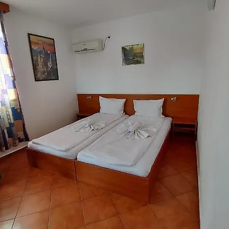 Хотел бон релакс